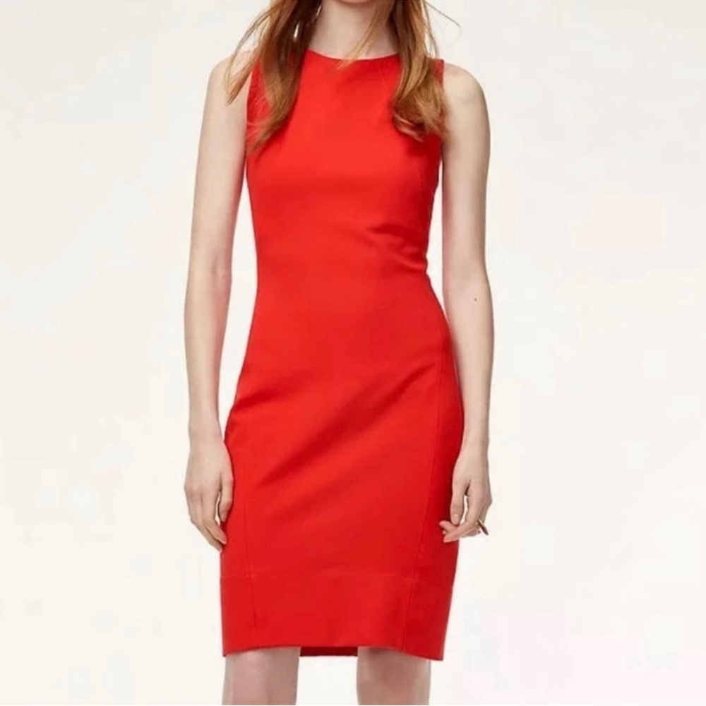 Babaton Red Knee-Length Sleeveless Sheath Dress